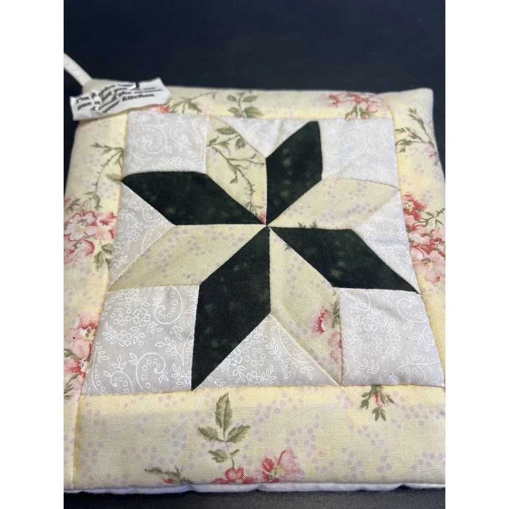 Pair of Amish Made “Spice” Hot Plate Holders Mats Floral Star Multi Colored